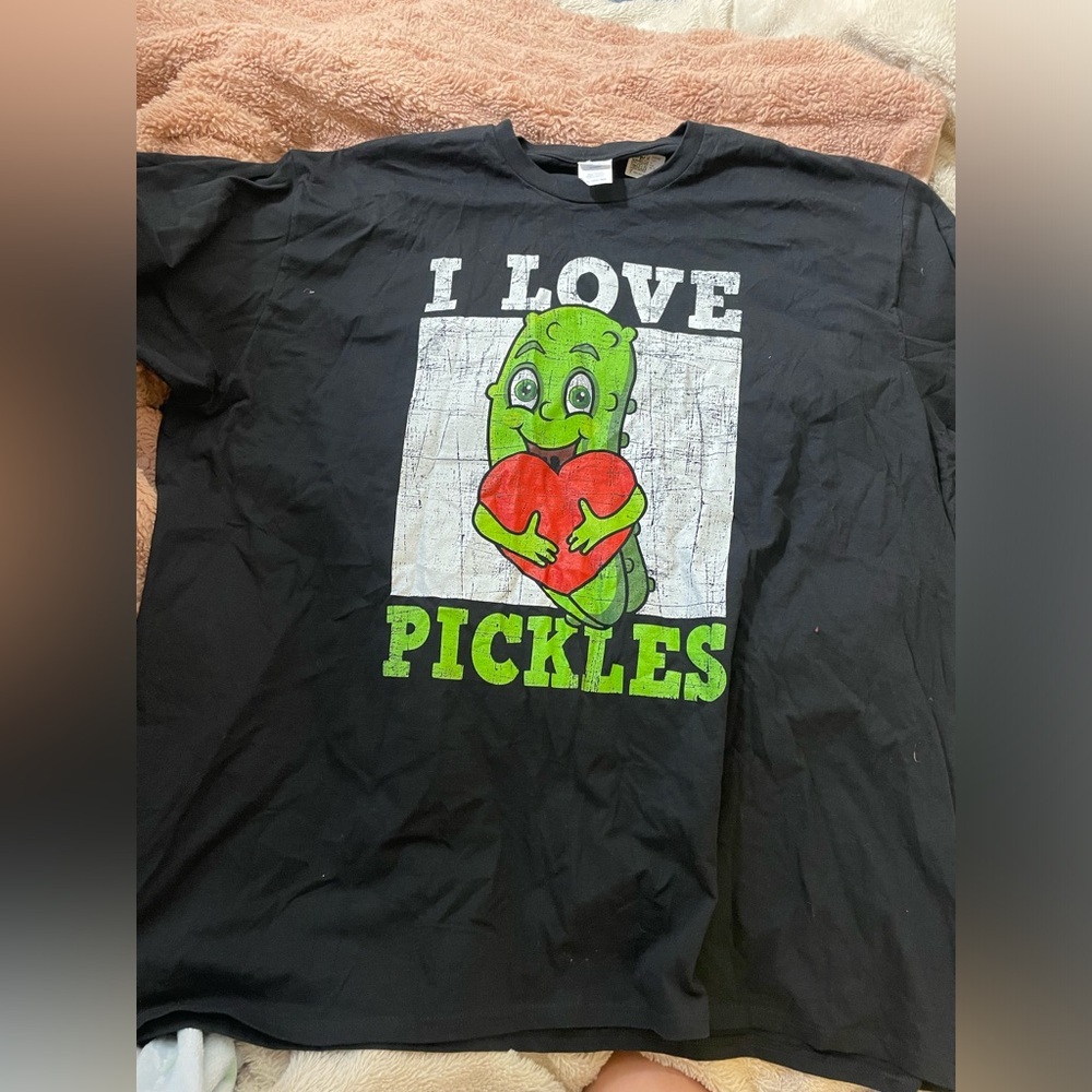 EUC I Love Pickles Plus Size Short Sleeved T-Shirt